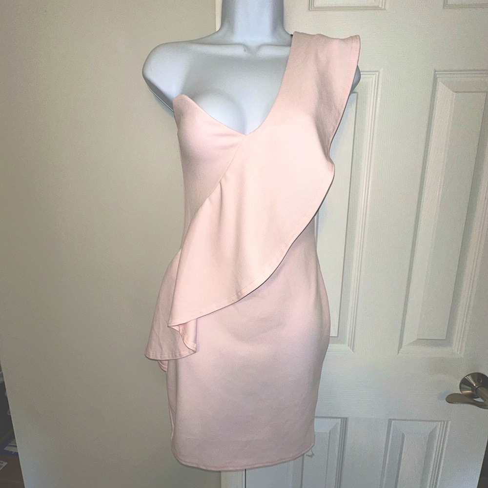 NWT Pretty Little Thing baby pink ruffle detail bodycon dress size 8